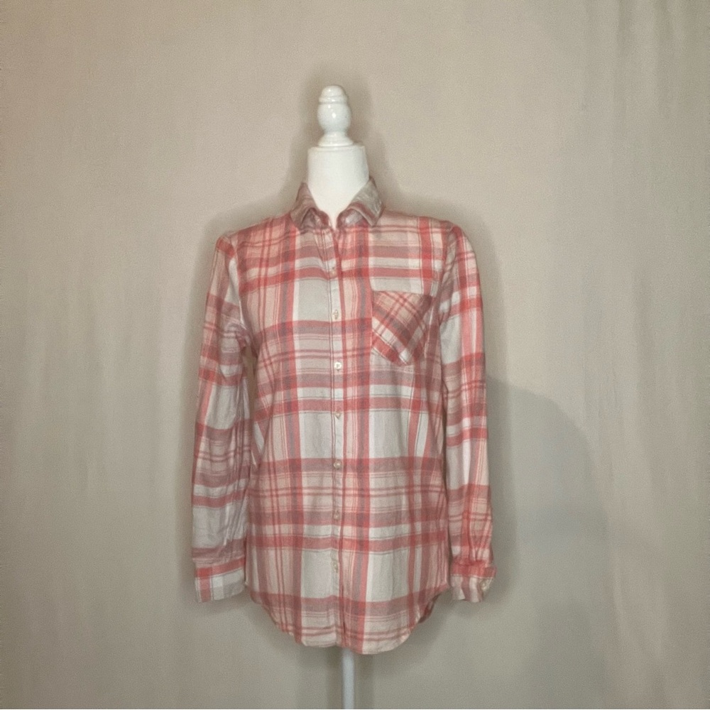 Aeropostale Plaid Button-Up Shirt in Pink and Cream Flannel Cozy Button Down XS
